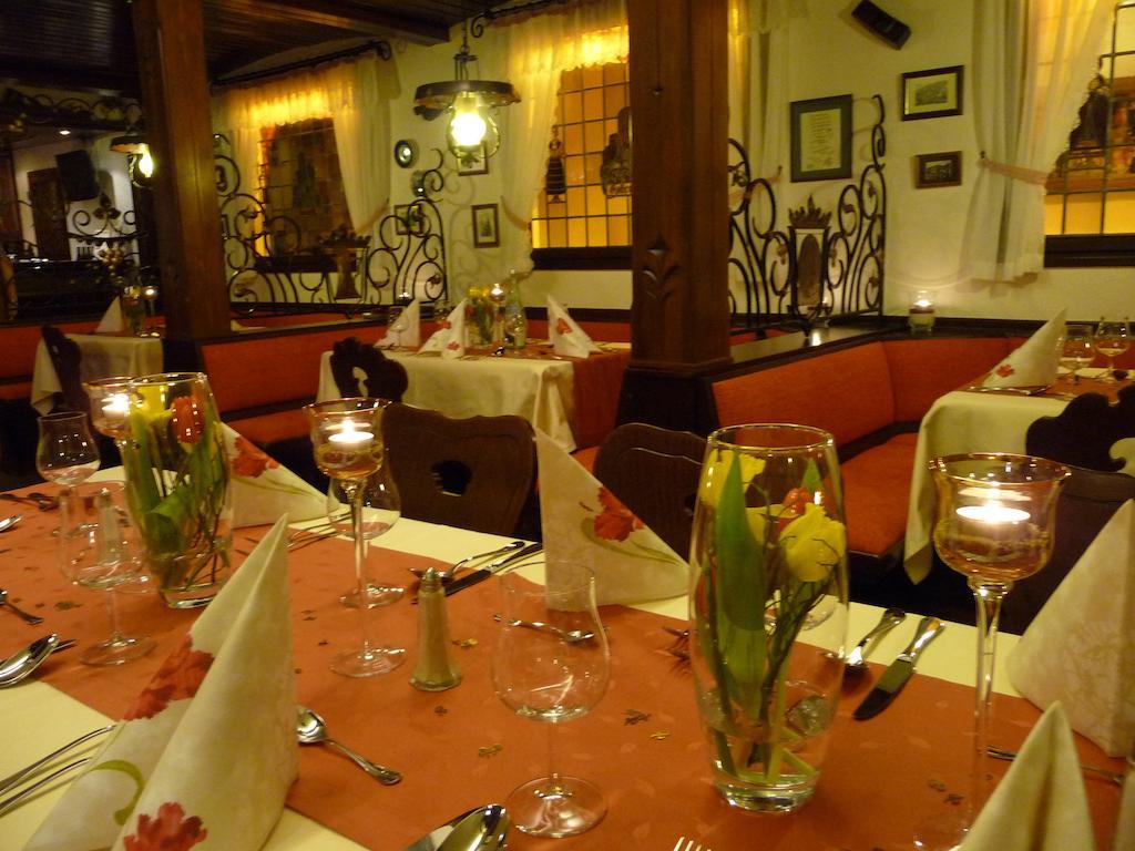Hotel Gasthof Schuster Und Gaestehaus Rüdesheim am Rhein Dış mekan fotoğraf