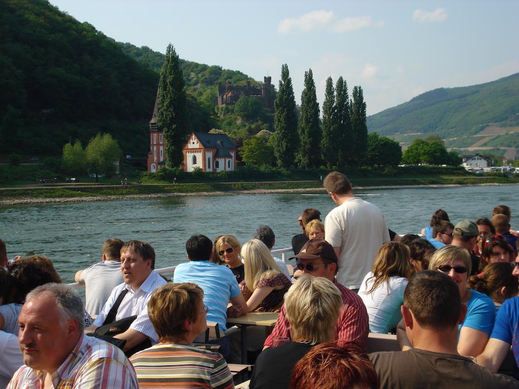 Hotel Gasthof Schuster Und Gaestehaus Rüdesheim am Rhein Dış mekan fotoğraf