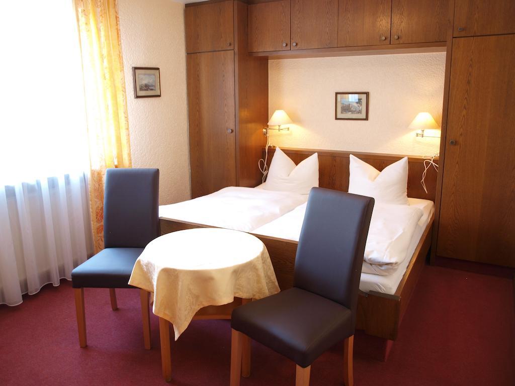 Hotel Gasthof Schuster Und Gaestehaus Rüdesheim am Rhein Oda fotoğraf
