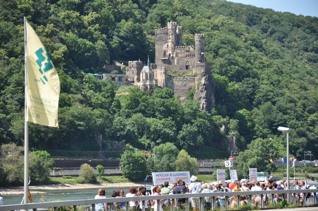 Hotel Gasthof Schuster Und Gaestehaus Rüdesheim am Rhein Dış mekan fotoğraf